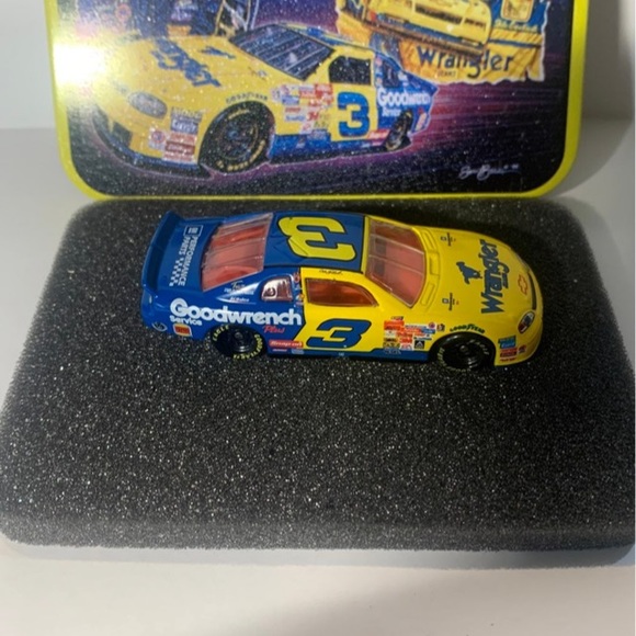 Dale Earnhardt collectible Bass Pro car set tin new - Picture 3 of 10